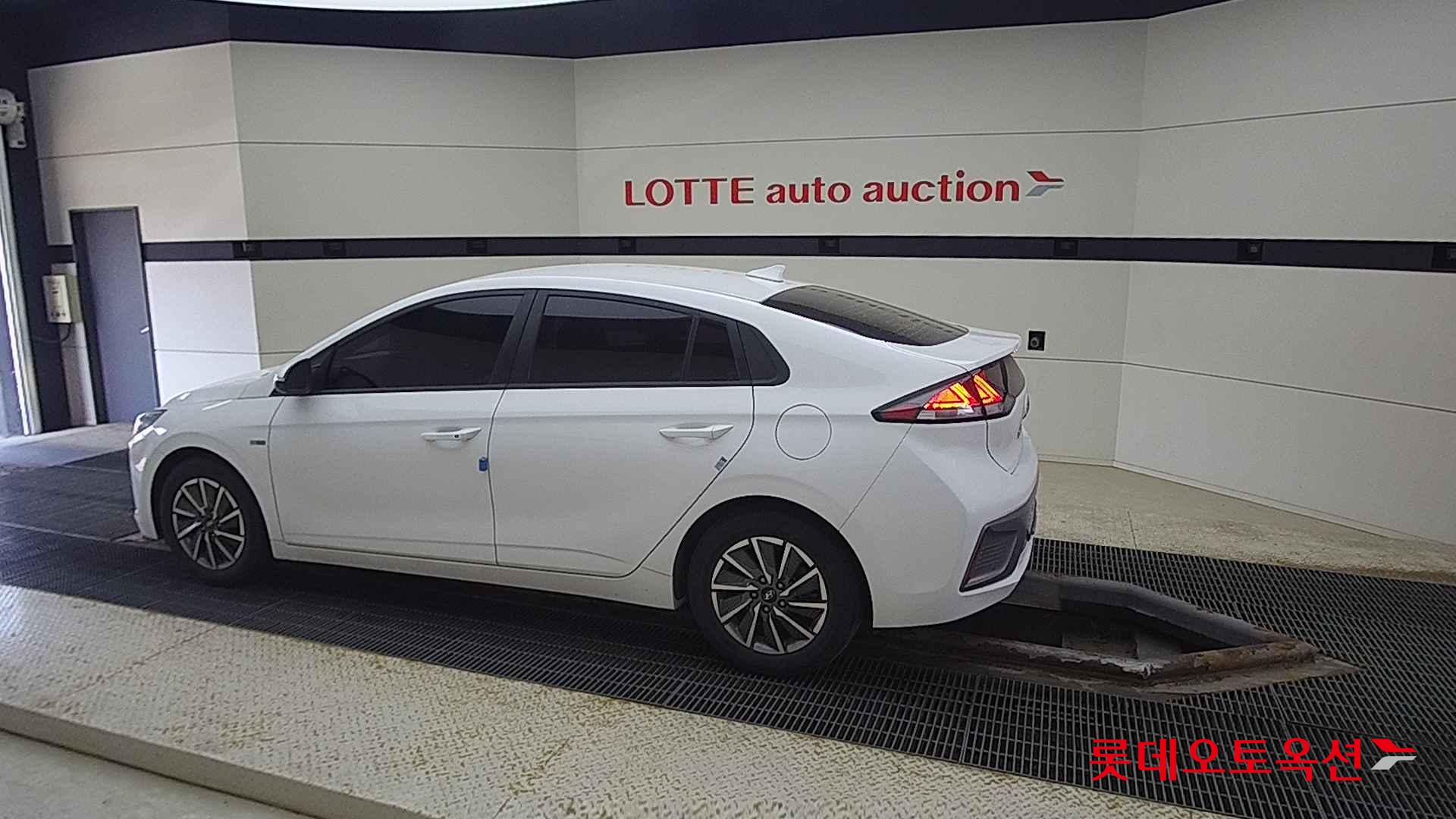 هيونداي - أيونيك (2020)