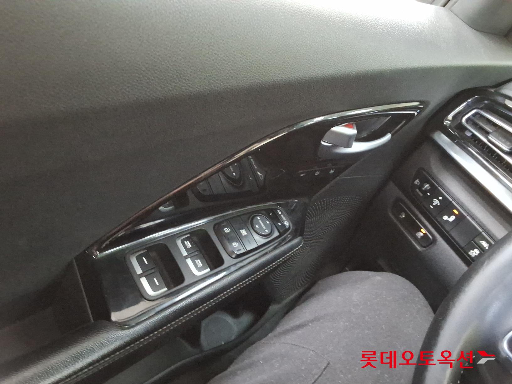 Kia Niro EV id 2684502 из Кореи 28