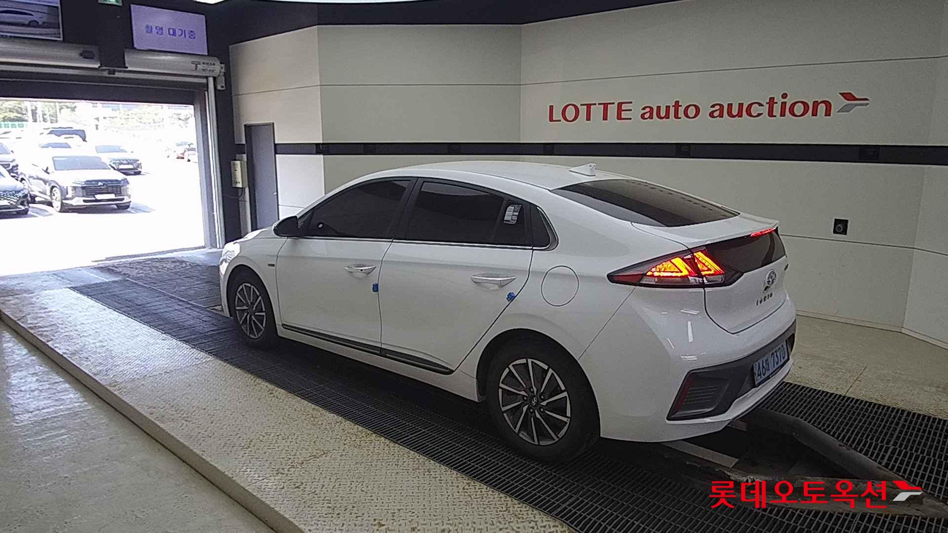 Hyundai IONIQ Electric id 2679409 из Кореи 10