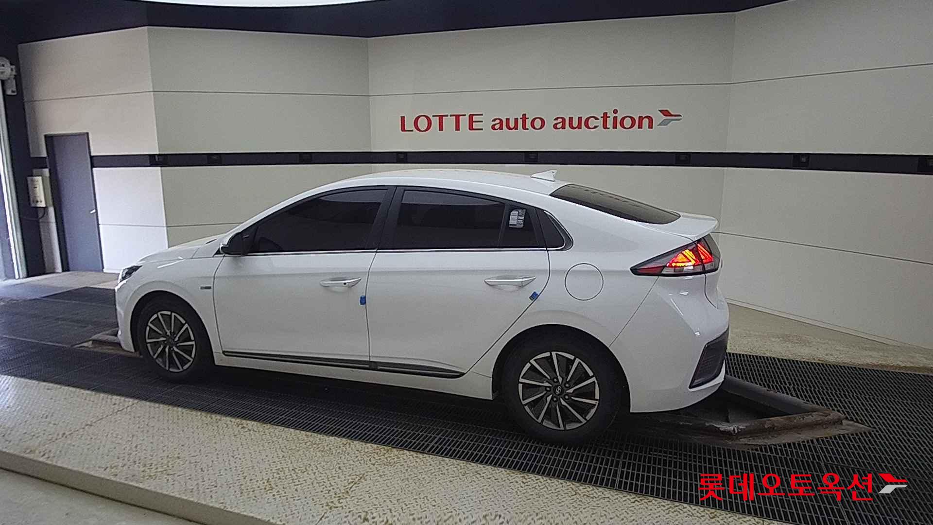 Hyundai IONIQ Electric id 2679409 из Кореи 11