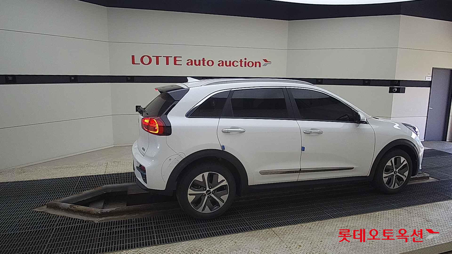 Kia Niro EV id 2668442 из Кореи 18