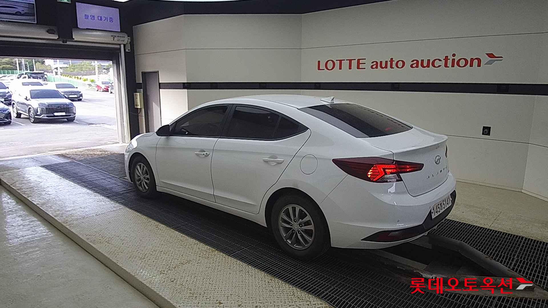 Hyundai Avante id 2698342 из Кореи 10