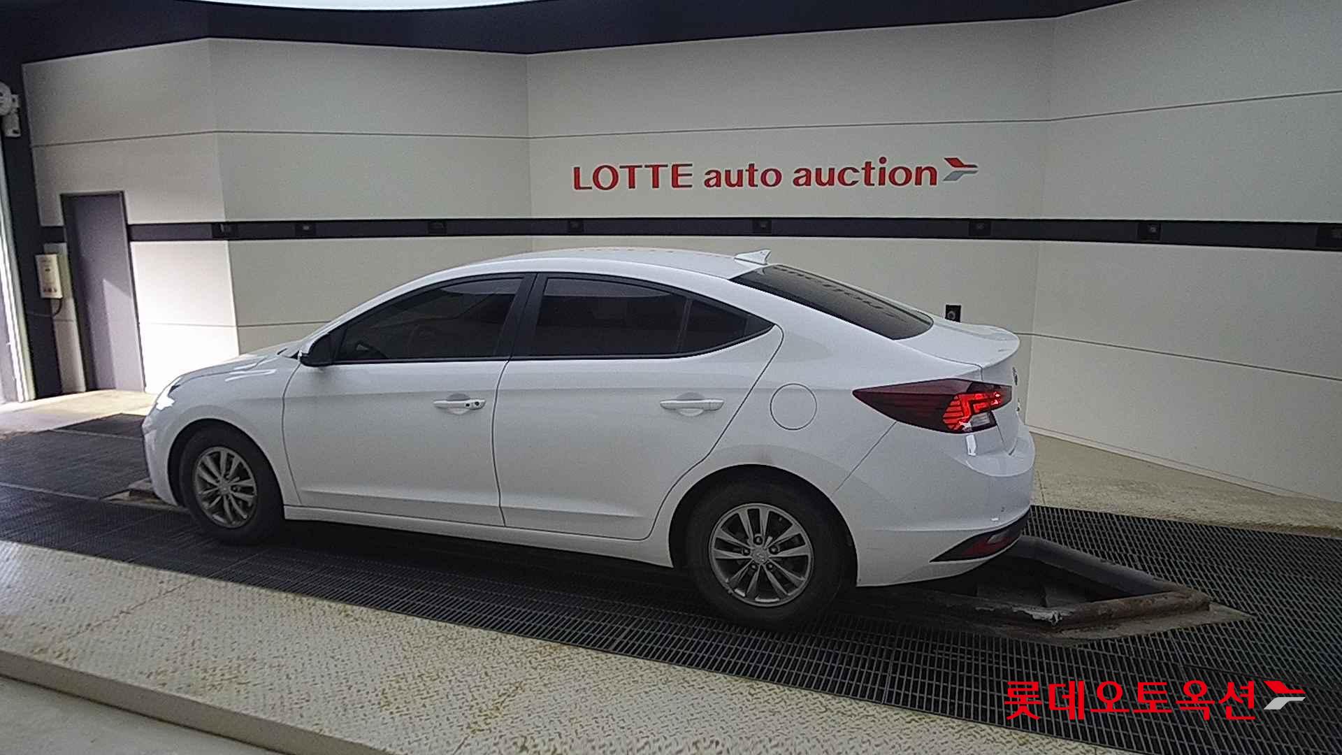 Hyundai Avante id 2698342 из Кореи 11