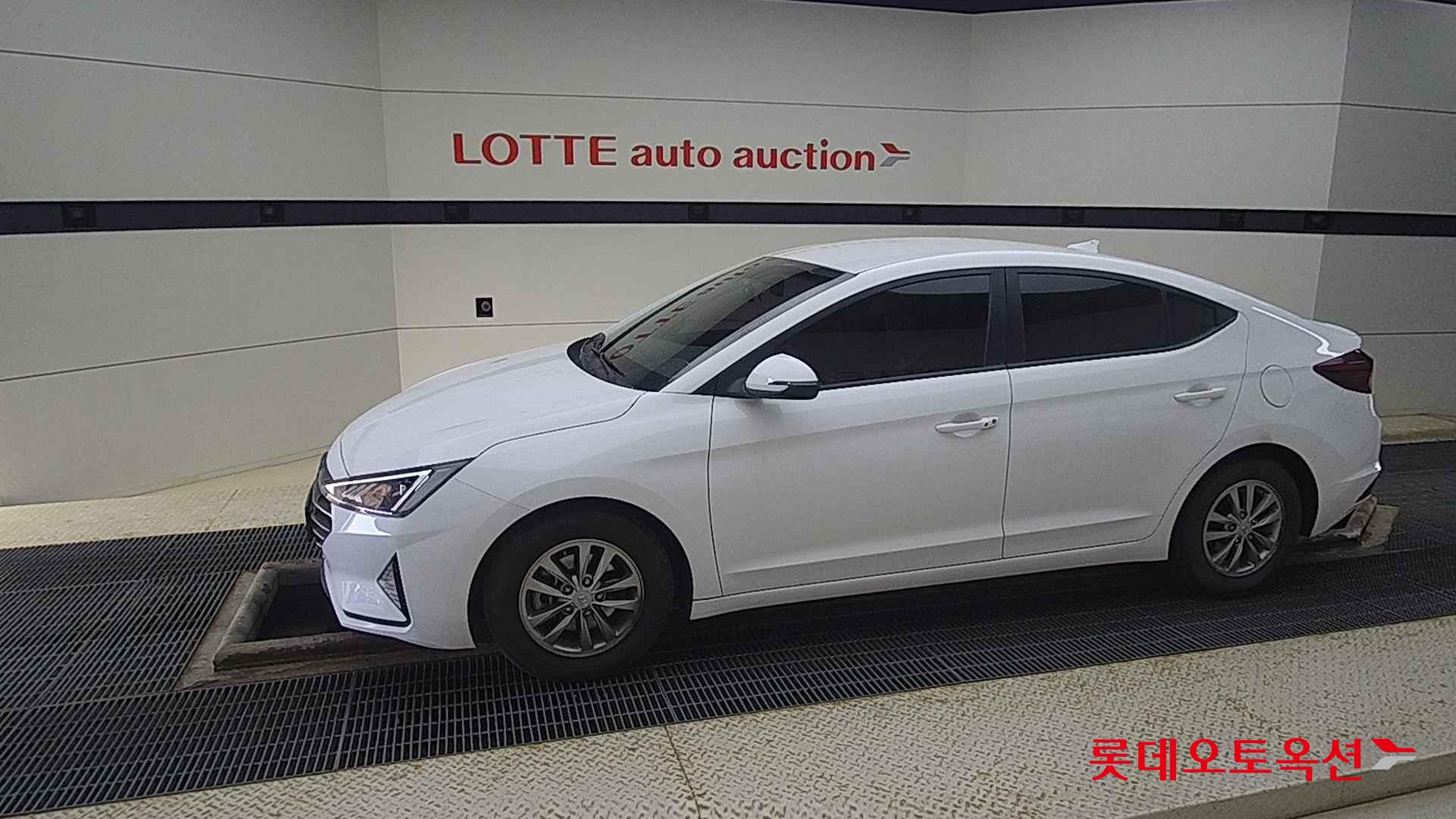Hyundai Avante id 2698342 из Кореи 12
