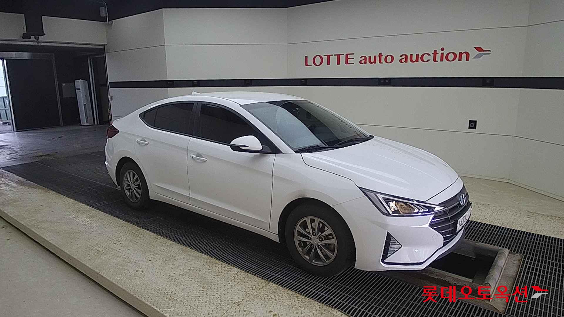 Hyundai Avante id 2698342 из Кореи 16