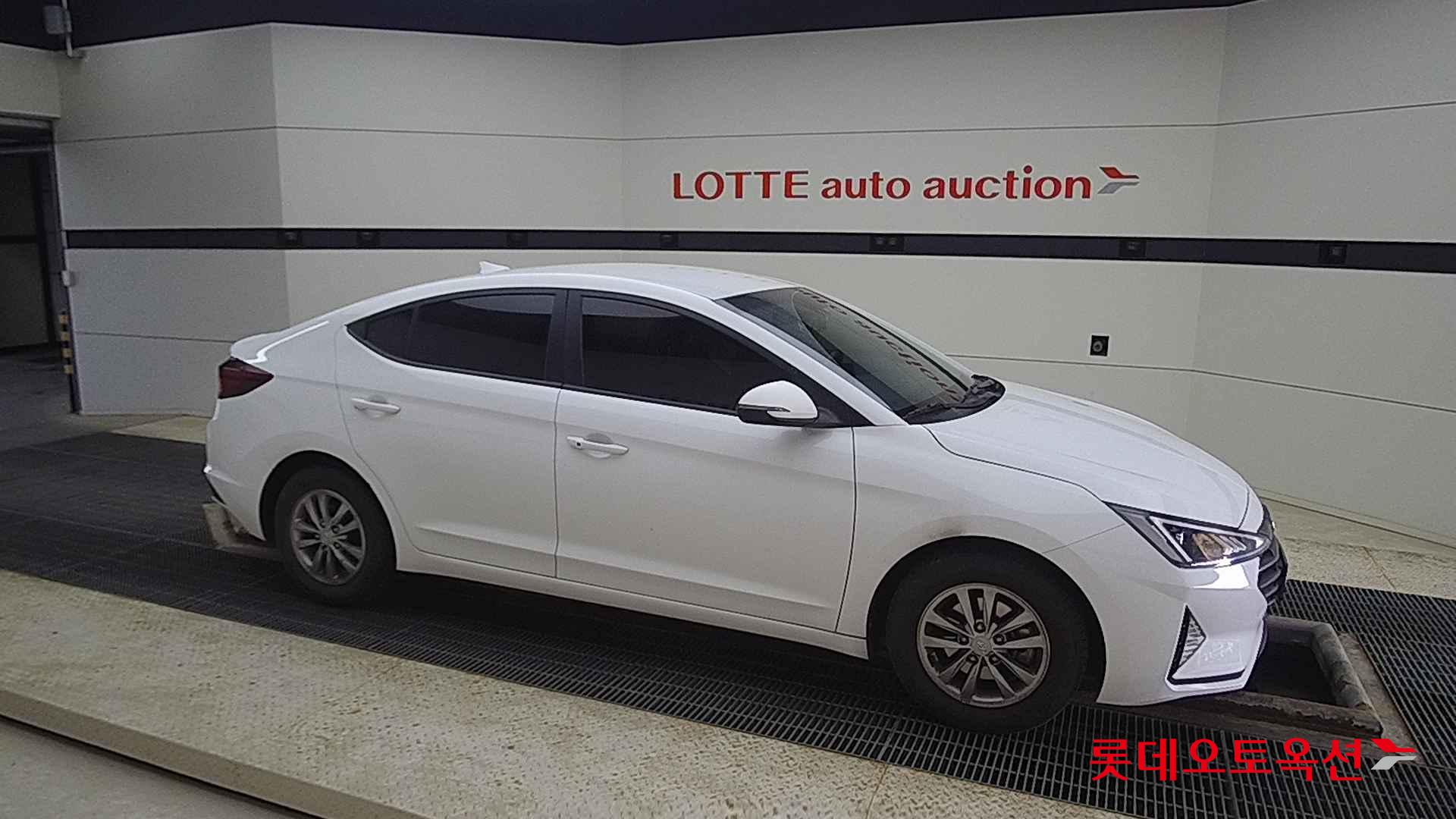 Hyundai Avante id 2698342 из Кореи 17