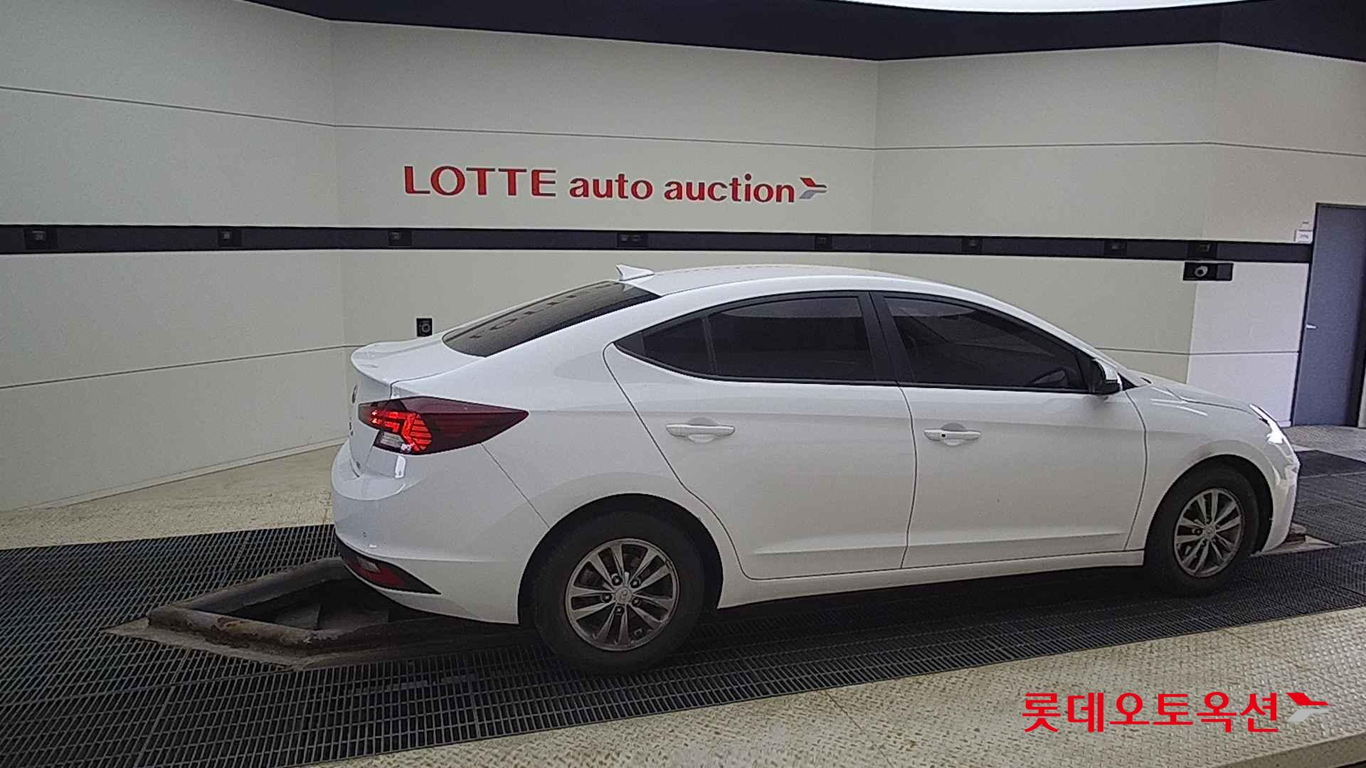 Hyundai Avante id 2698342 из Кореи 18