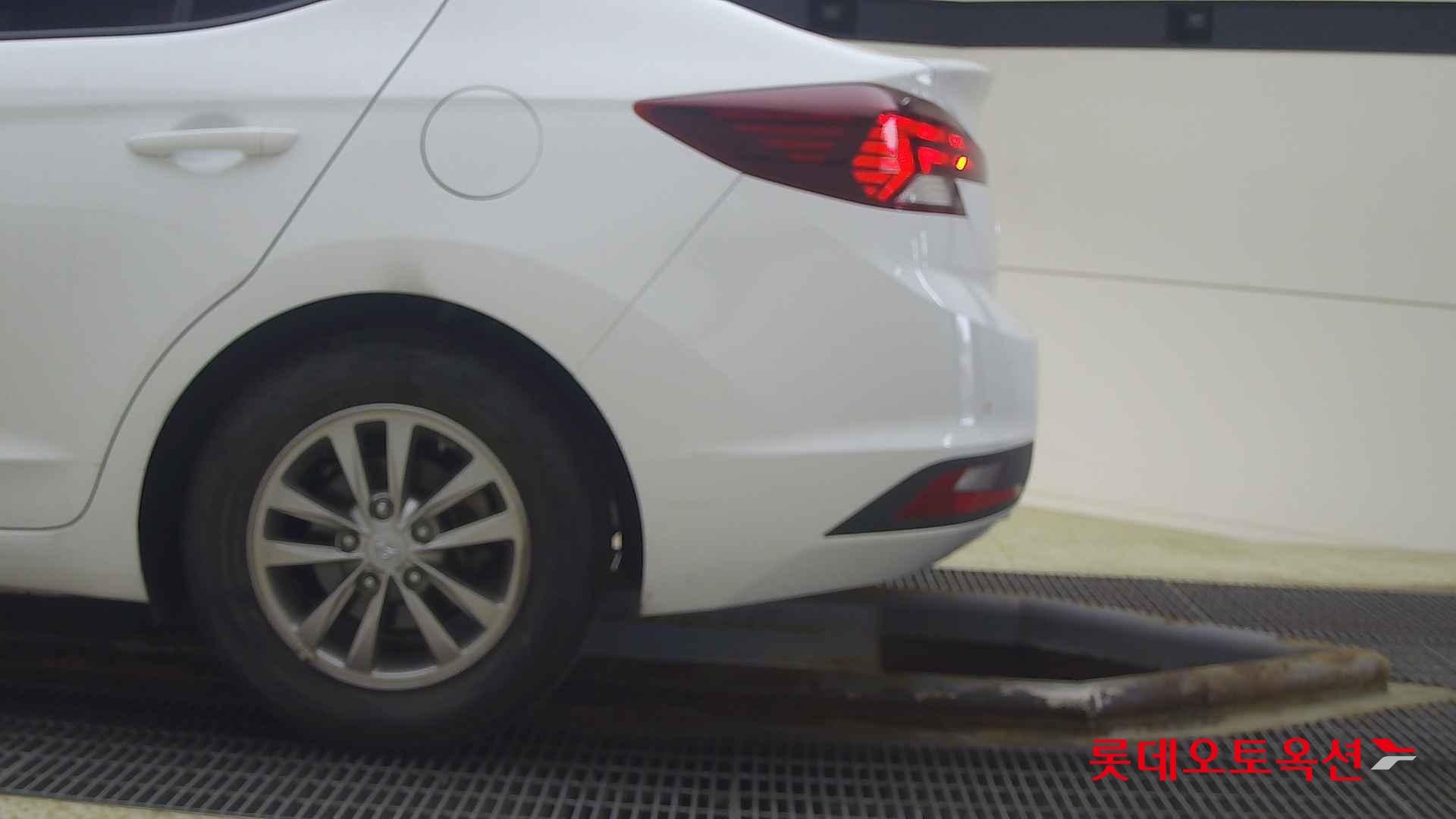 Hyundai Avante id 2698342 из Кореи 22