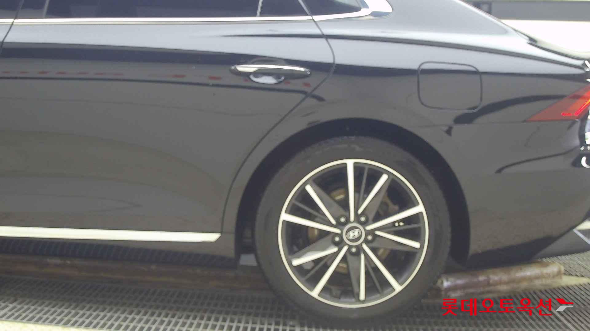 Hyundai Grandeur id 2698319 из Кореи 22