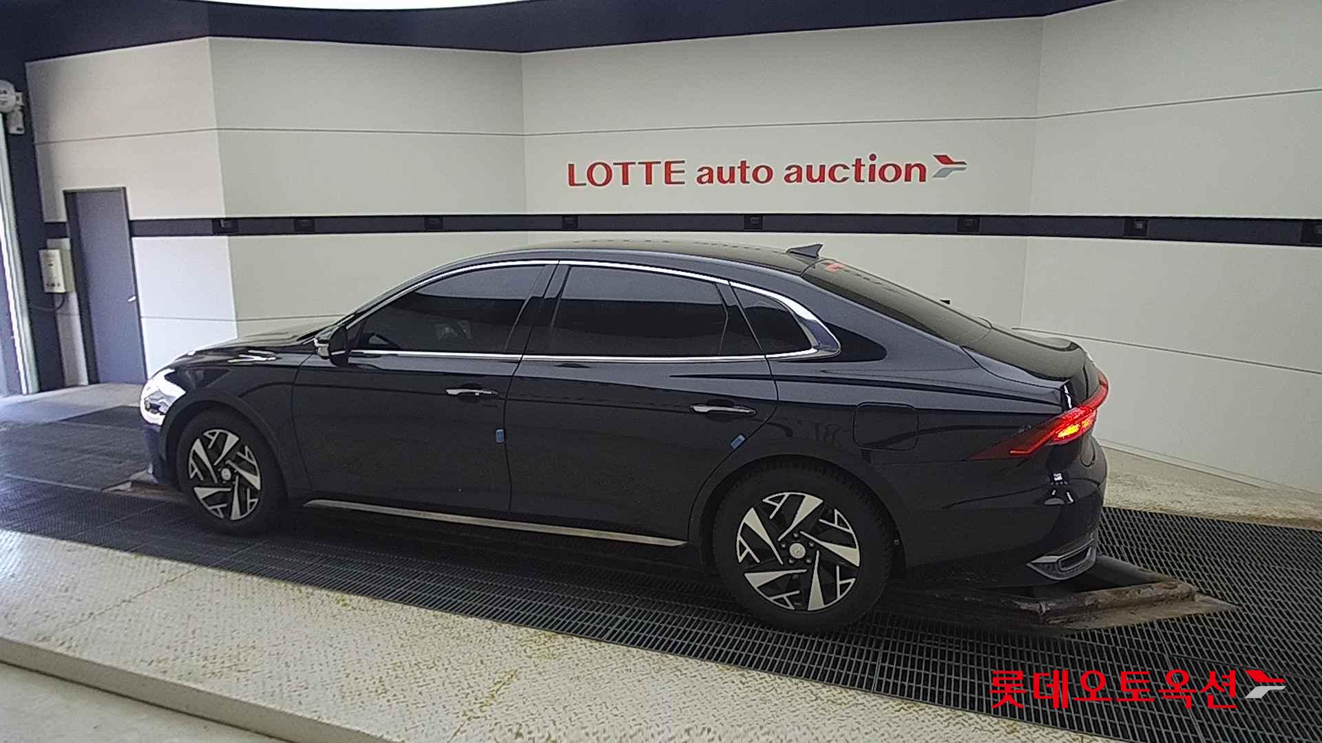 Hyundai Grandeur Hybrid id 2684425 из Кореи 11