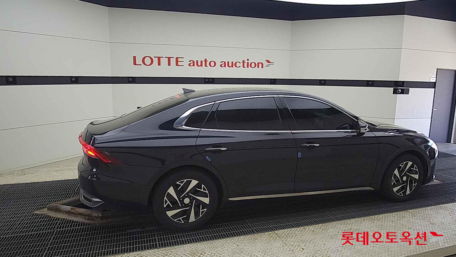 Hyundai Grandeur Hybrid id 2684425 из Кореи 18