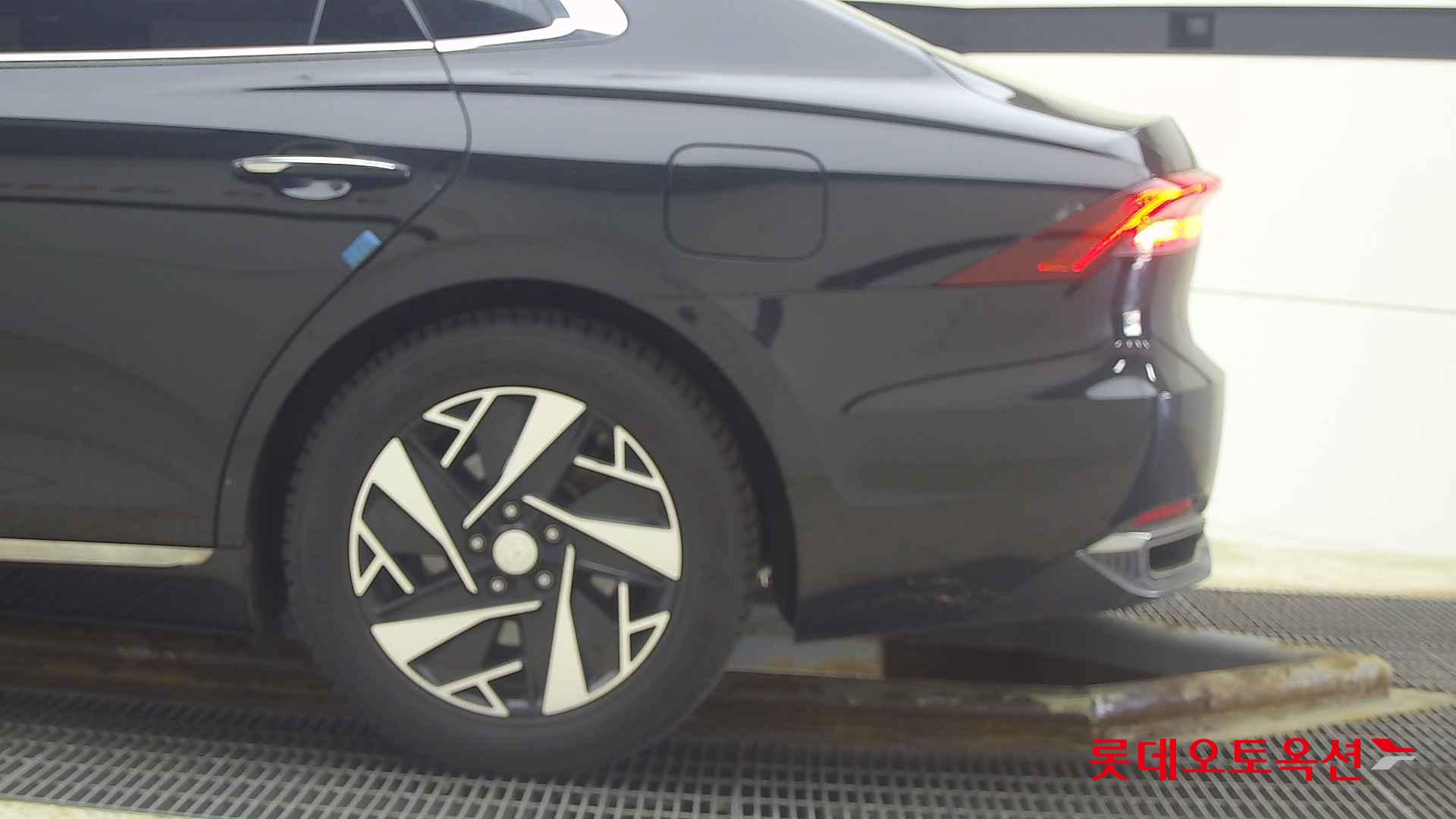 Hyundai Grandeur Hybrid id 2684425 из Кореи 22