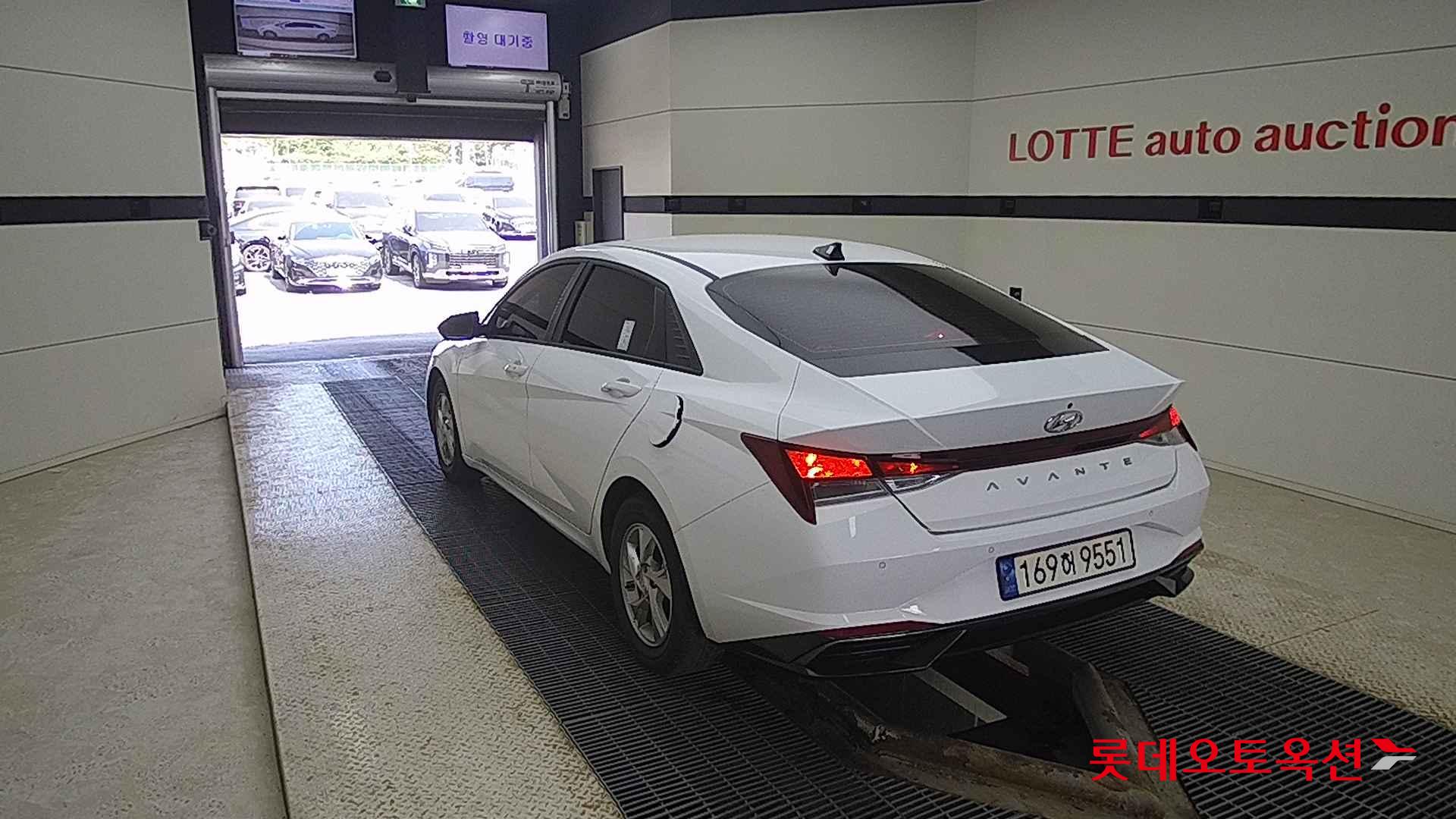 Hyundai Avante id 2684493 из Кореи 9