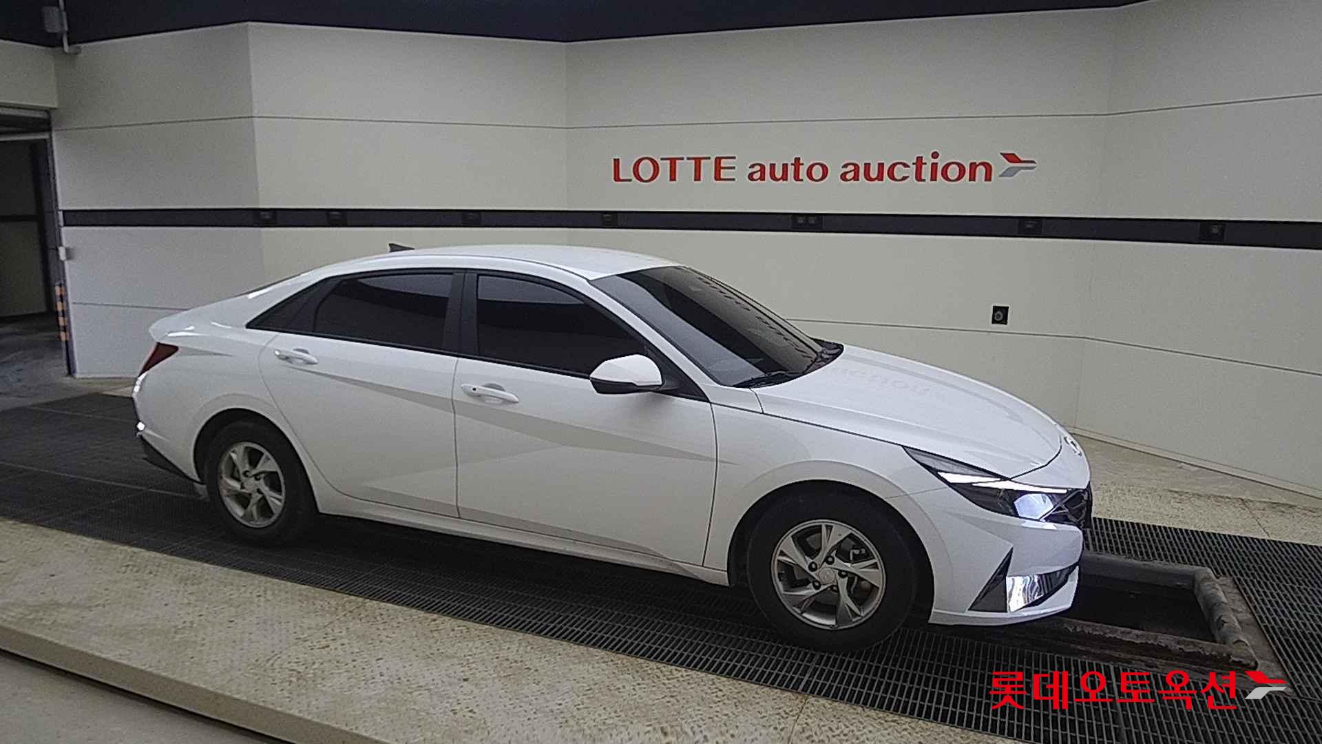 Hyundai Avante id 2684493 из Кореи 17