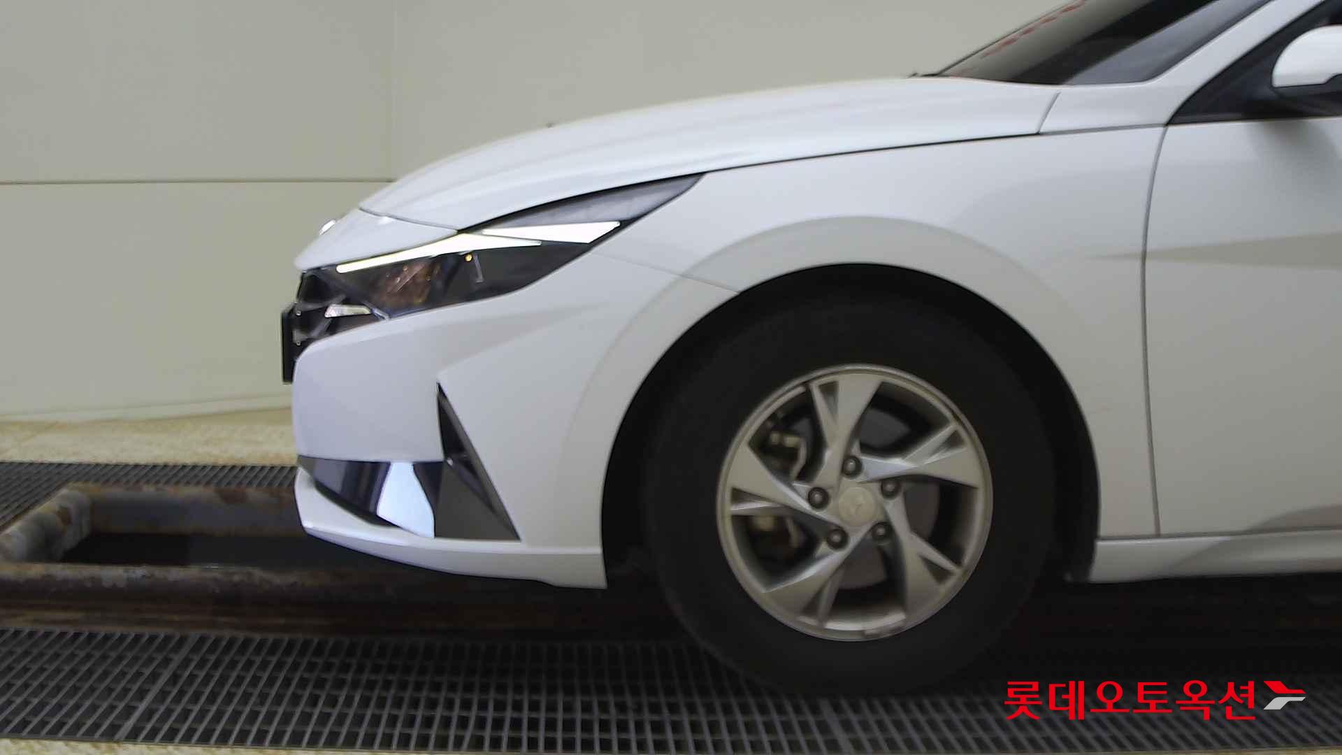 Hyundai Avante id 2684493 из Кореи 21