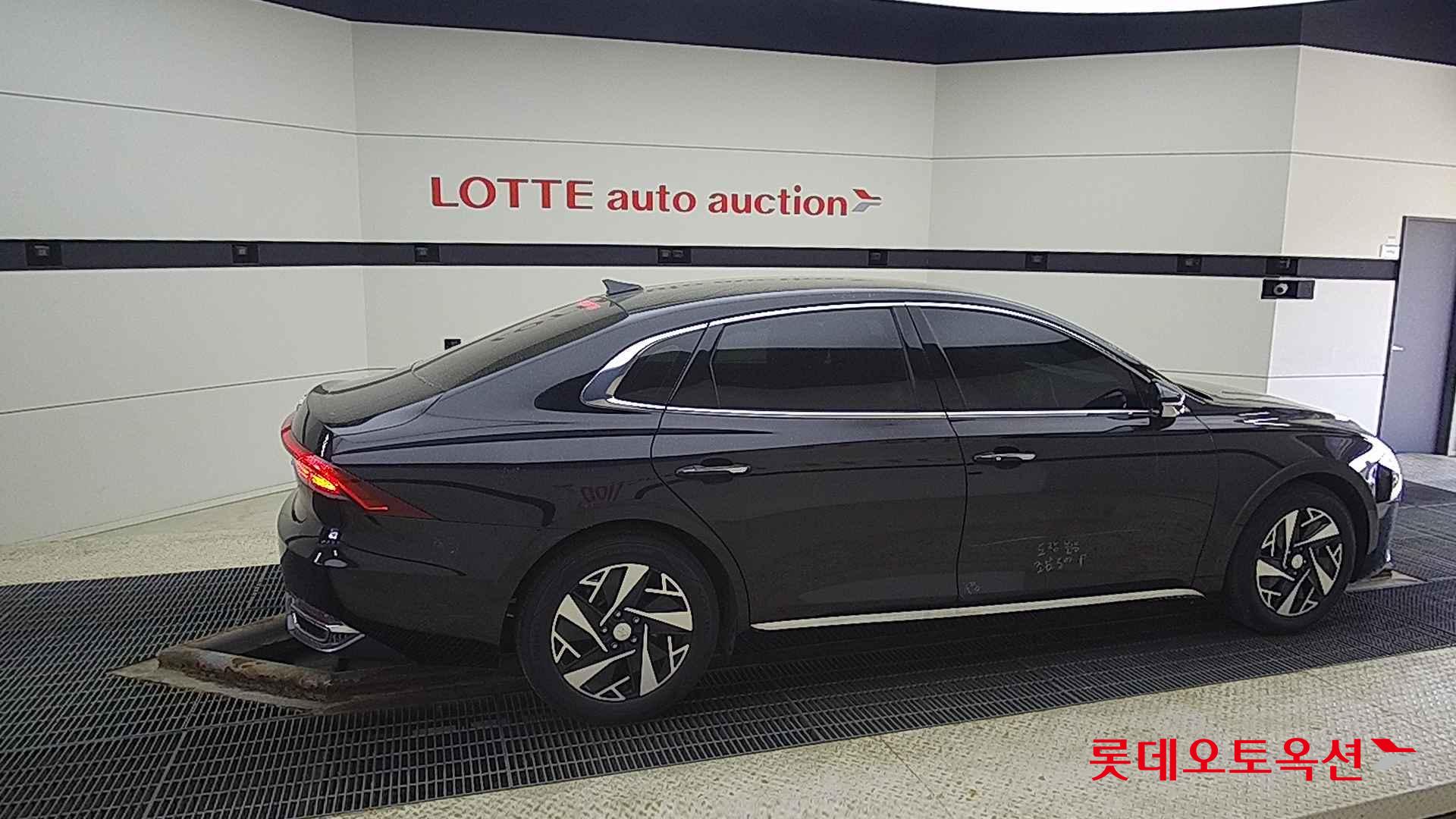 Hyundai Grandeur Hybrid id 2698387 из Кореи 18