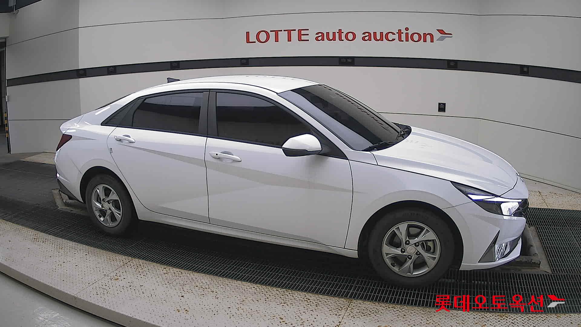 Hyundai Avante id 2703947 из Кореи 17