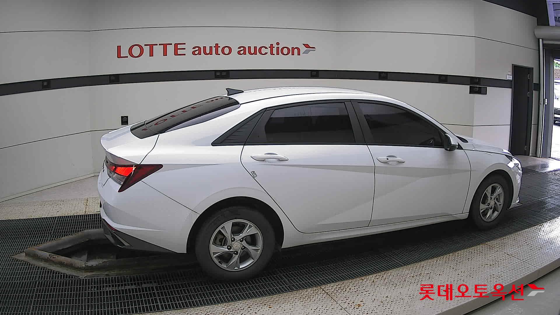 Hyundai Avante id 2703947 из Кореи 18