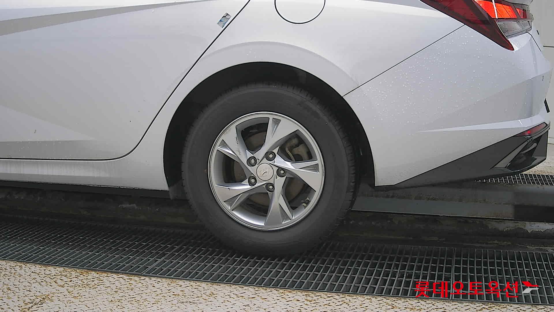 Hyundai Avante id 2703947 из Кореи 22