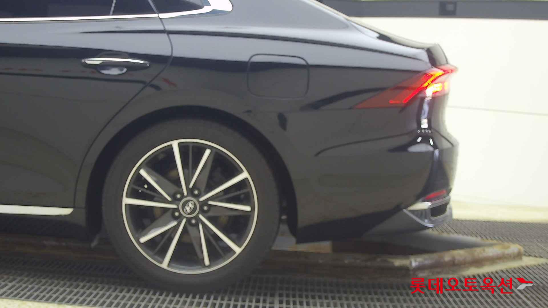 Hyundai Grandeur id 2698353 из Кореи 22