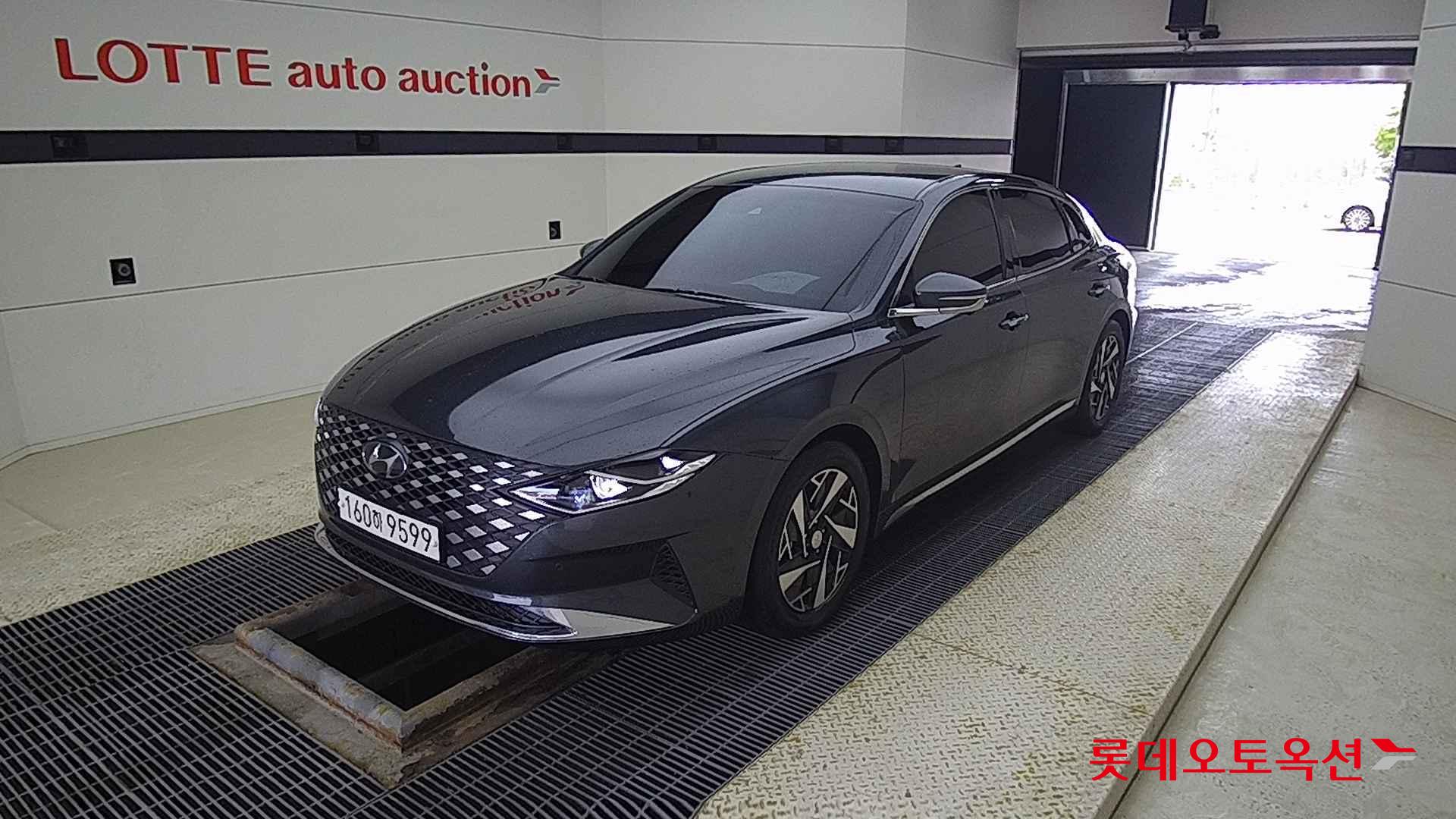Hyundai Grandeur Hybrid id 2704000 из Кореи 14
