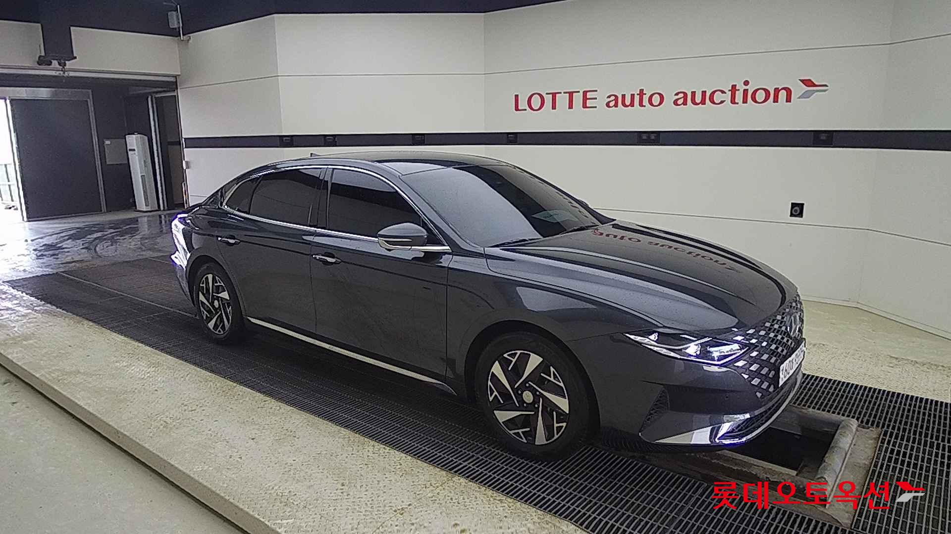 Hyundai Grandeur Hybrid id 2704000 из Кореи 16