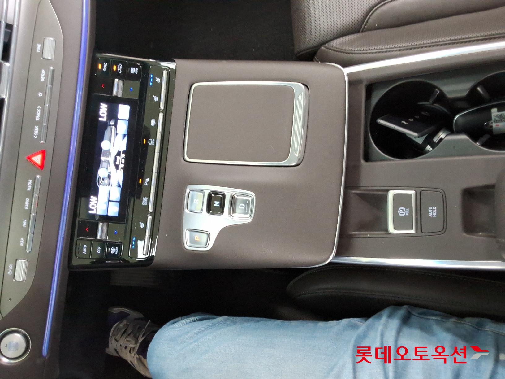 Hyundai Grandeur Hybrid id 2704000 из Кореи 31