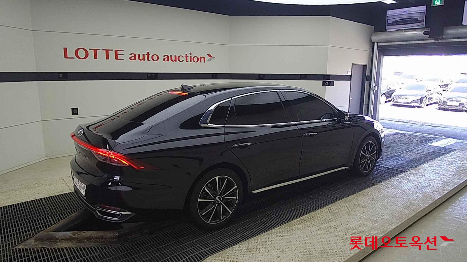 Hyundai Grandeur id 2698346 из Кореи 19