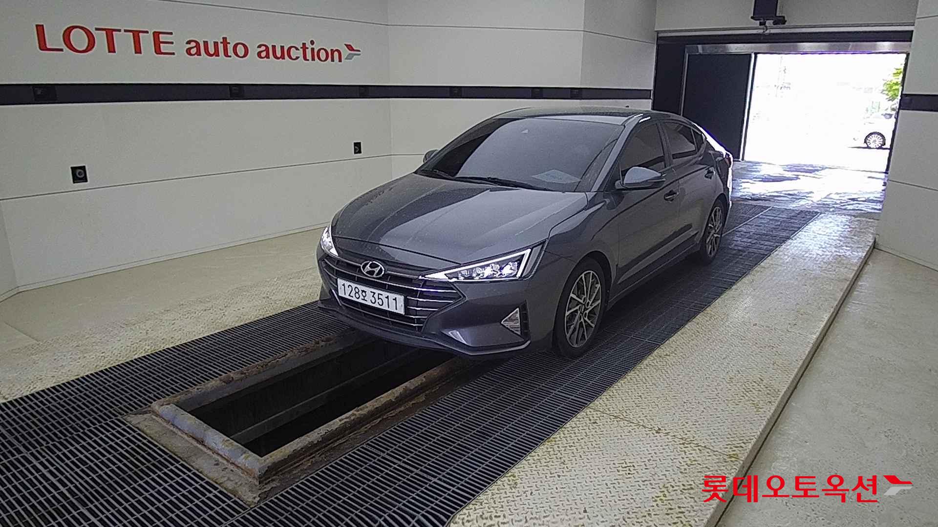Hyundai Avante id 2698400 из Кореи 14