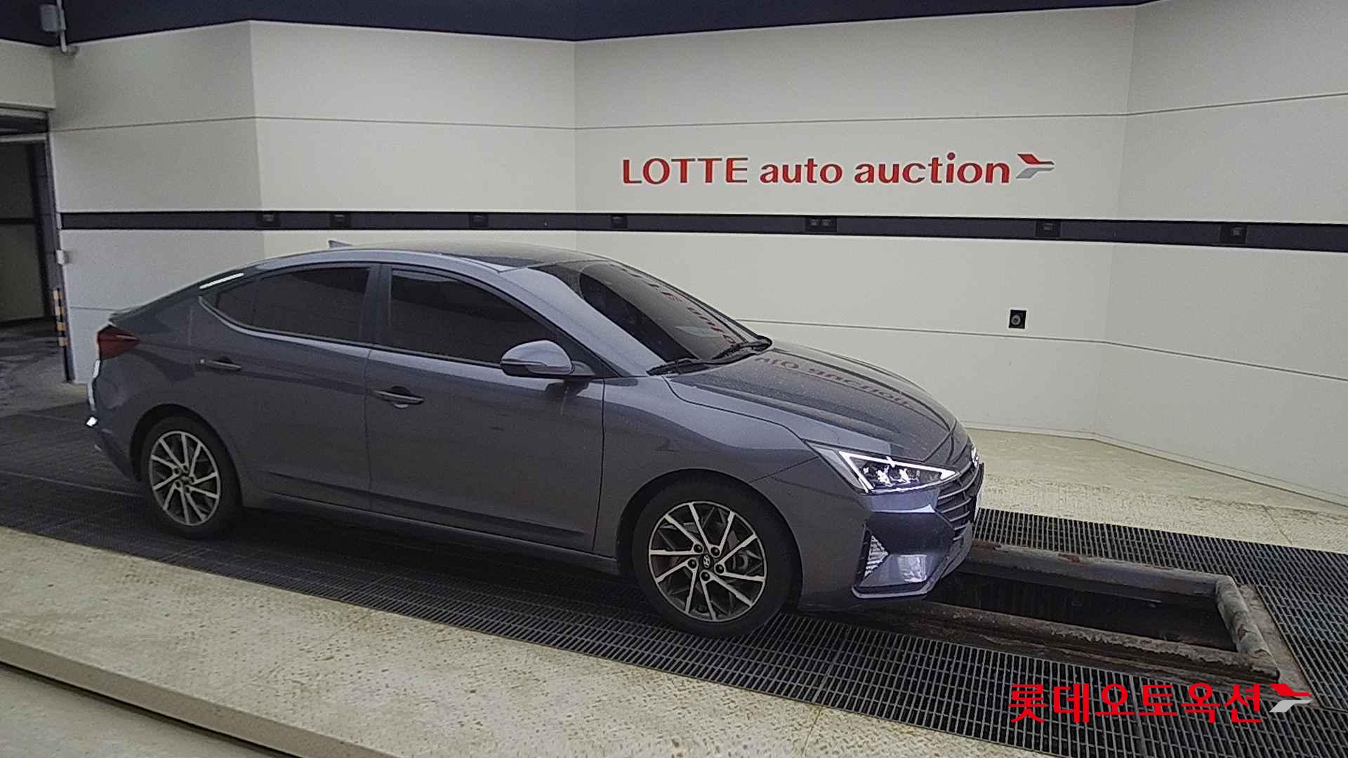Hyundai Avante id 2698400 из Кореи 17