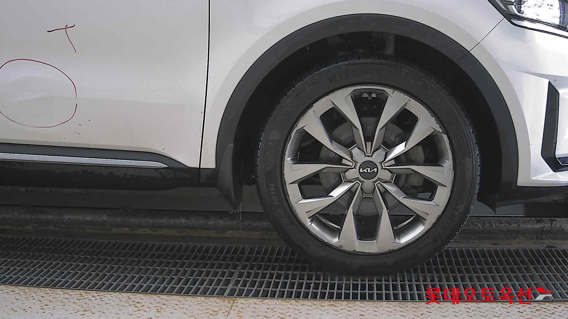 Kia Sorento id 2842120 из Кореи 23