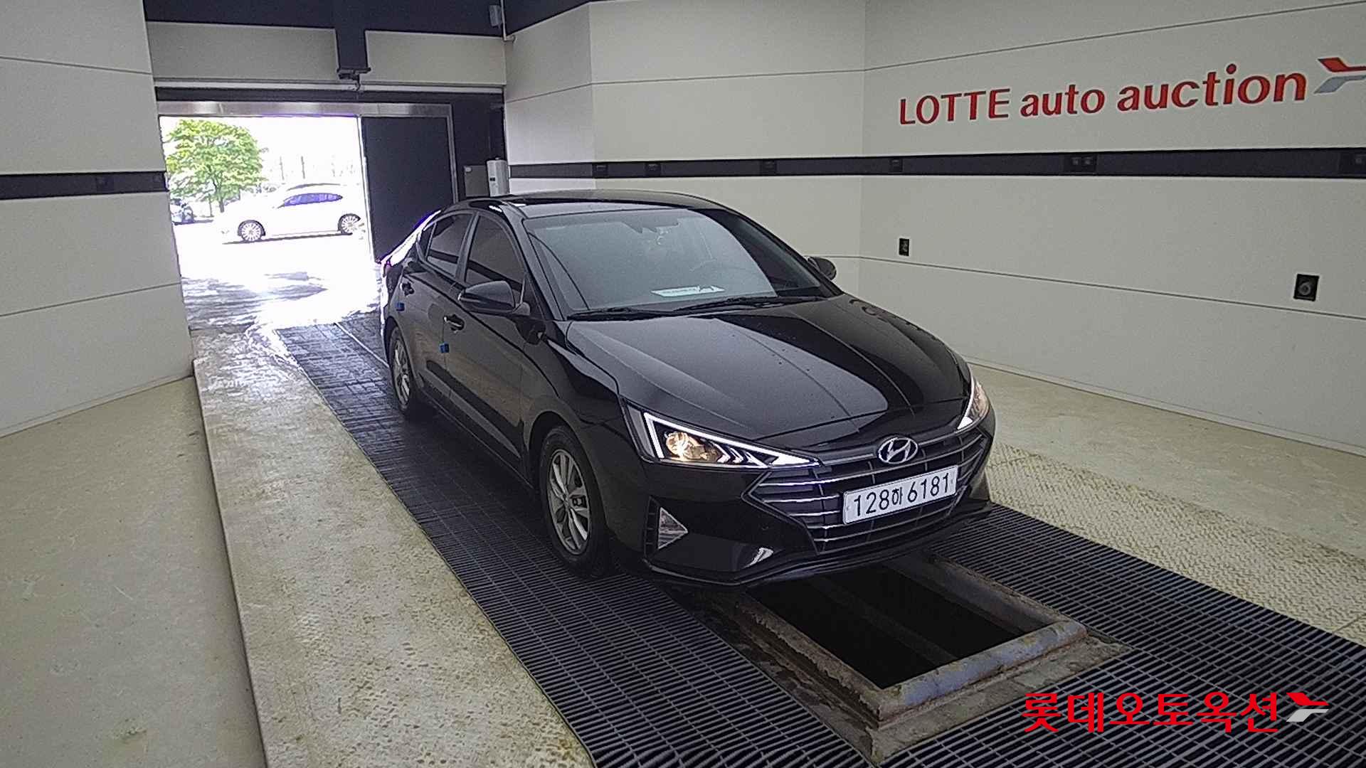 Hyundai Avante id 2698358 из Кореи 15