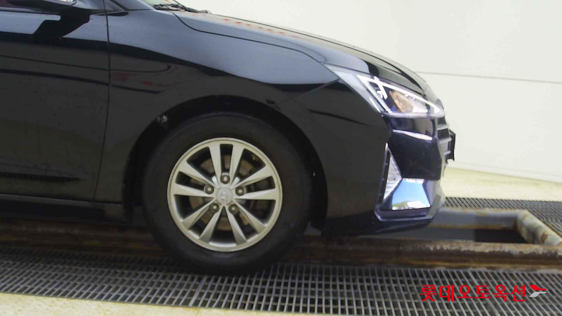 Hyundai Avante id 2698358 из Кореи 23