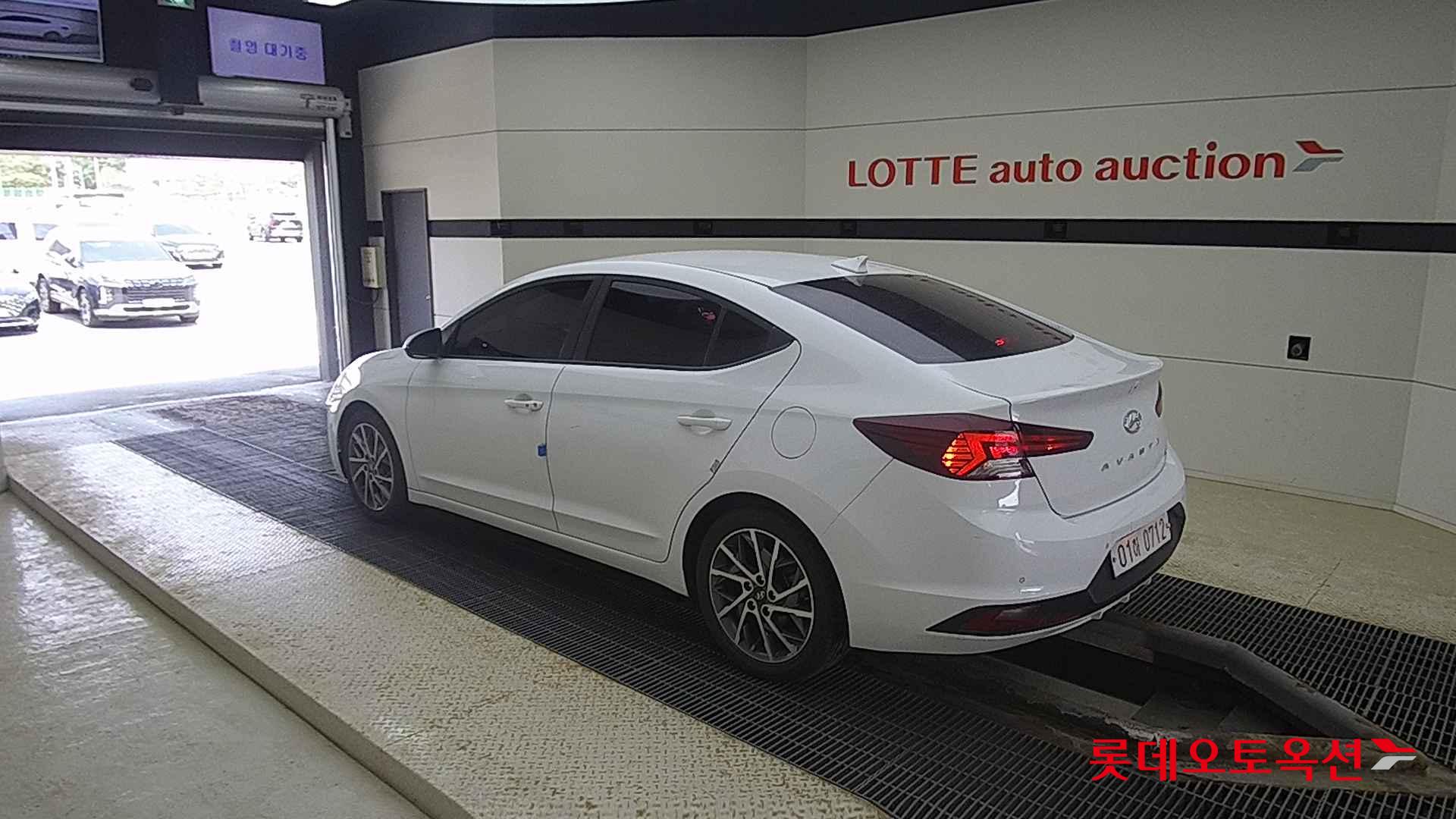 Hyundai Avante id 2720452 из Кореи 10