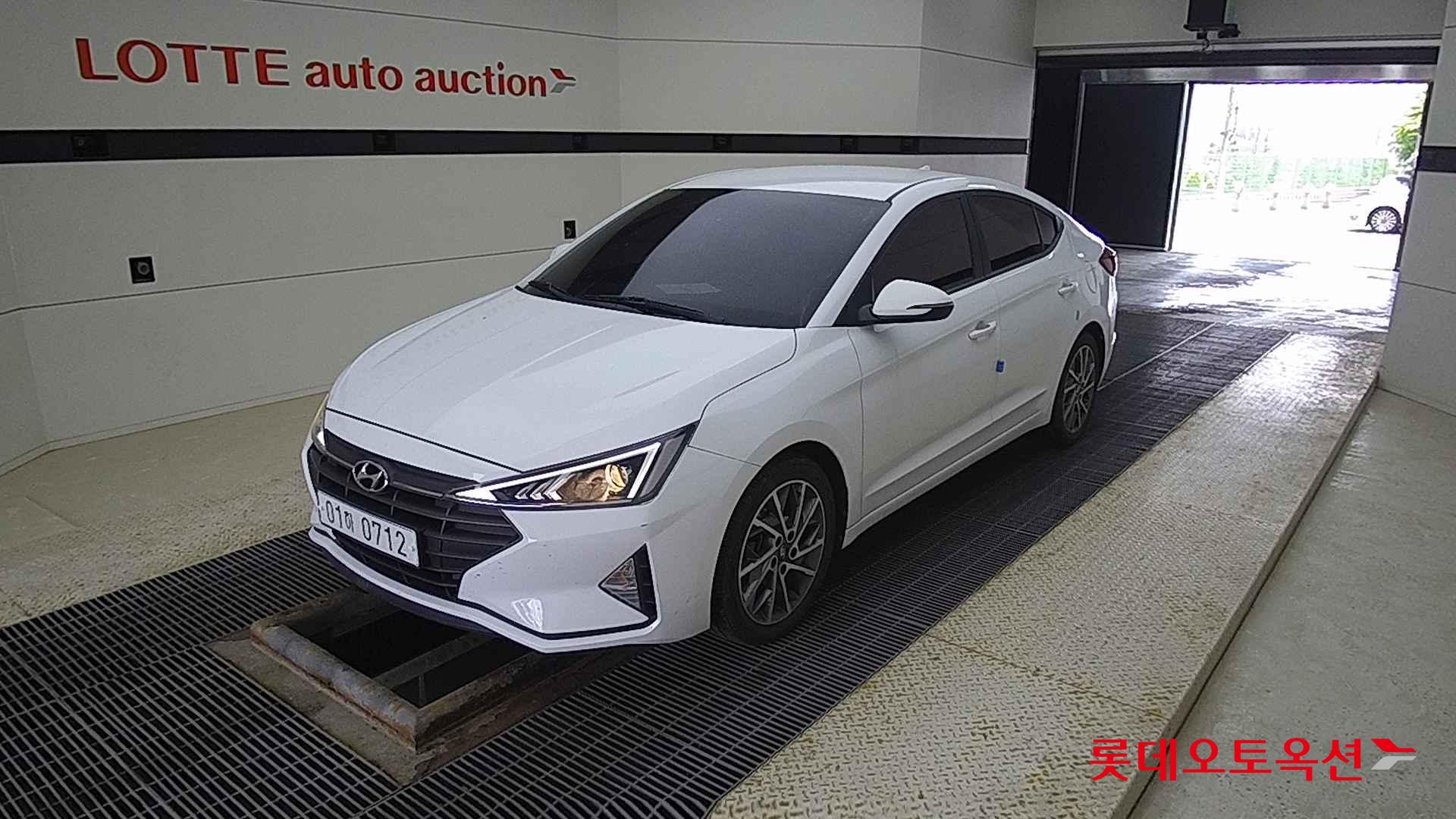 Hyundai Avante id 2720452 из Кореи 14