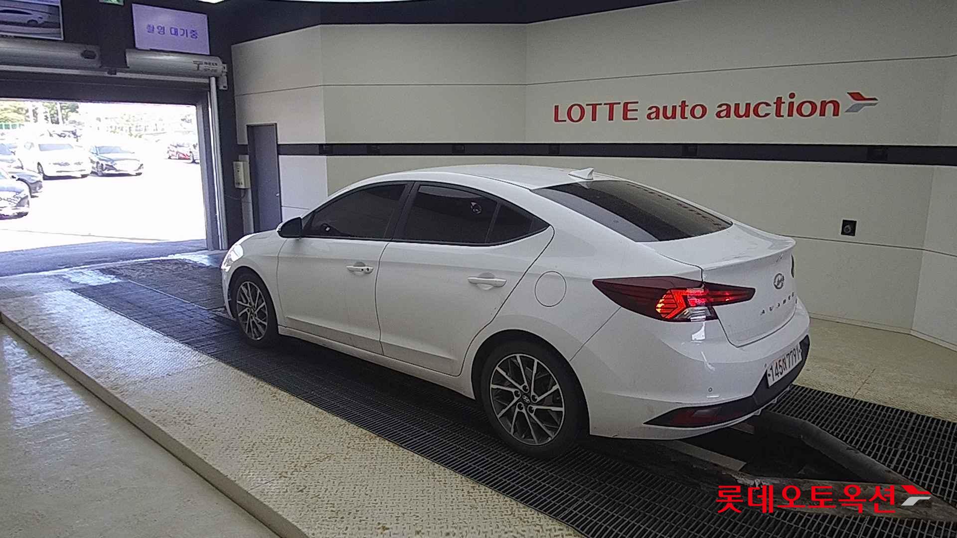 Hyundai Avante id 2698390 из Кореи 10