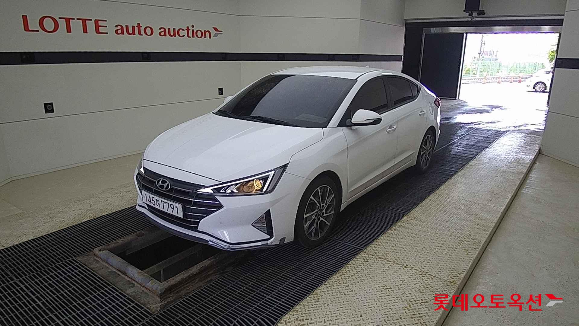 Hyundai Avante id 2698390 из Кореи 14