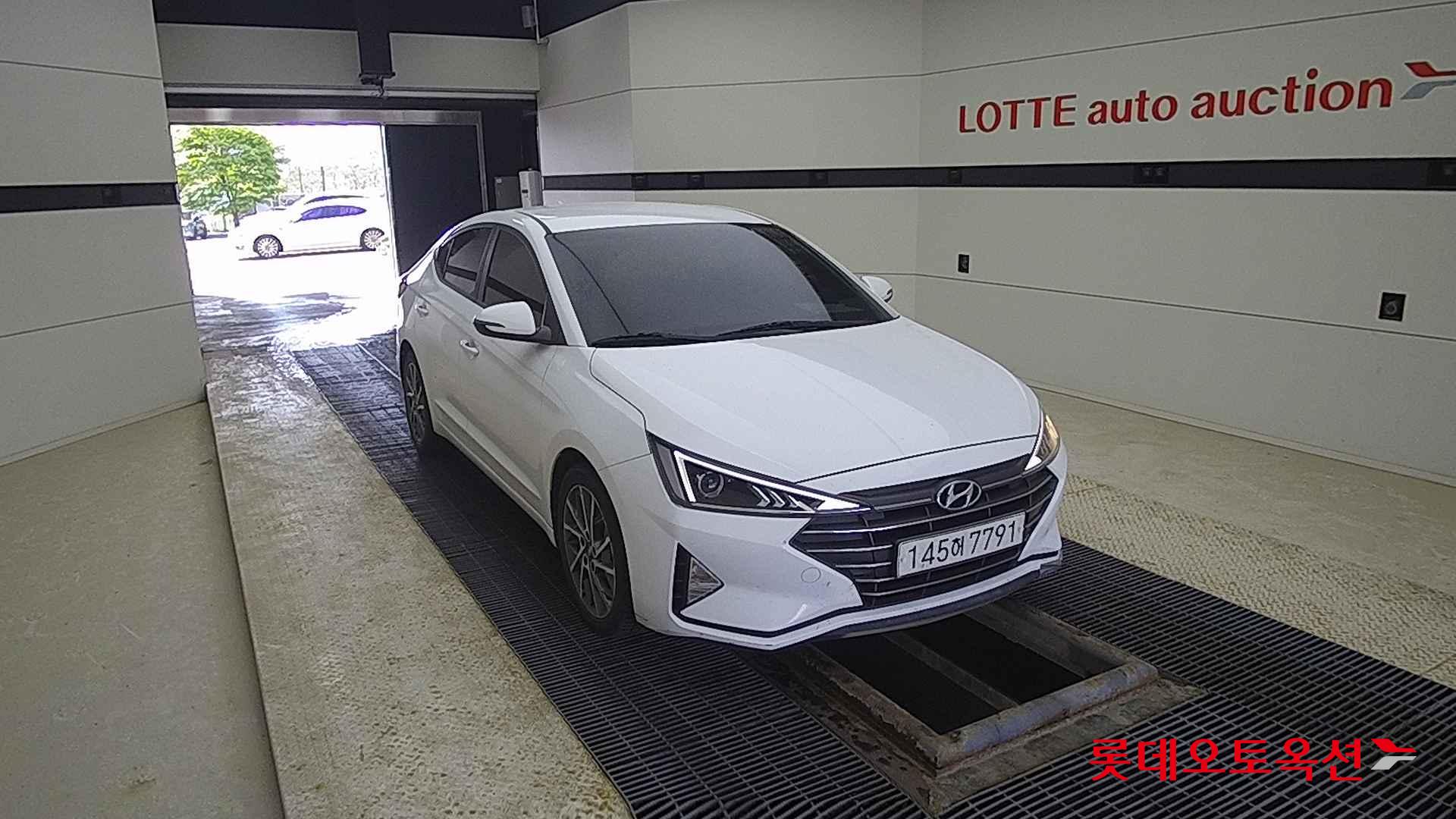 Hyundai Avante id 2698390 из Кореи 15