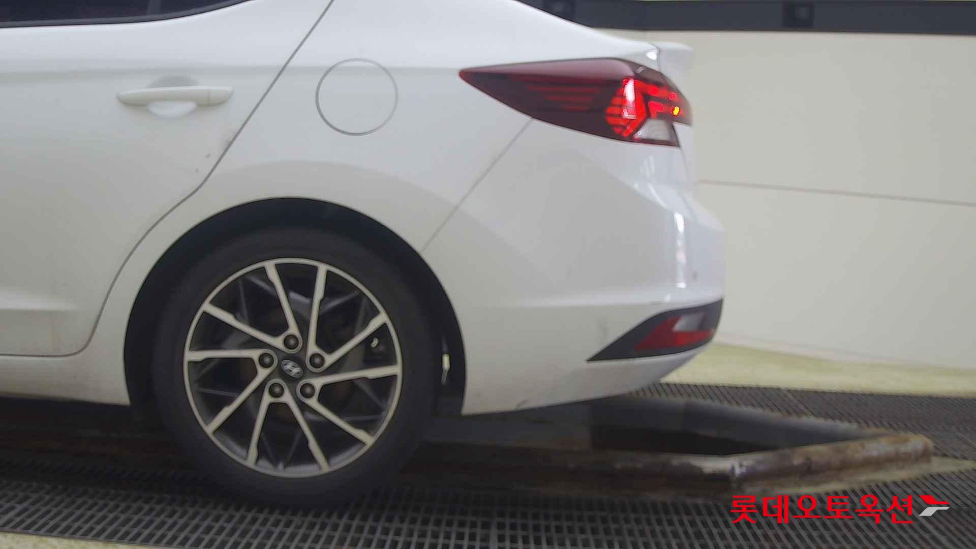 Hyundai Avante id 2698390 из Кореи 22