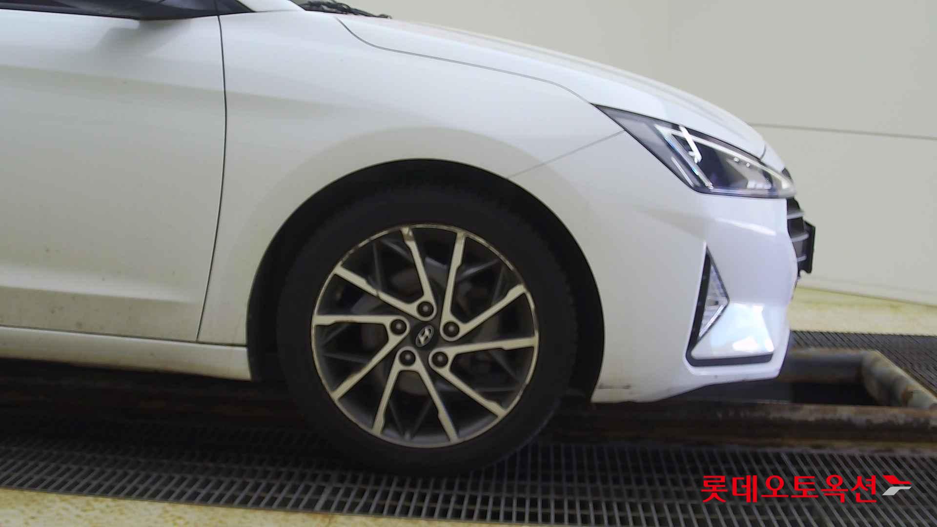 Hyundai Avante id 2698390 из Кореи 23