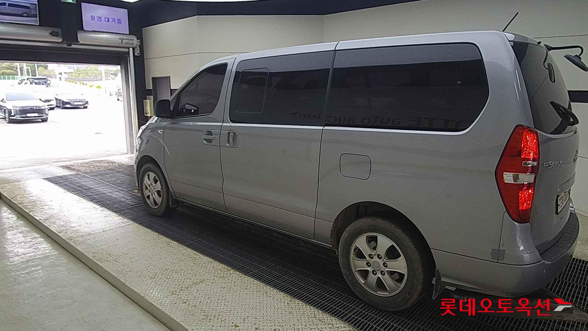 Hyundai Grand Starex id 2703918 из Кореи 10