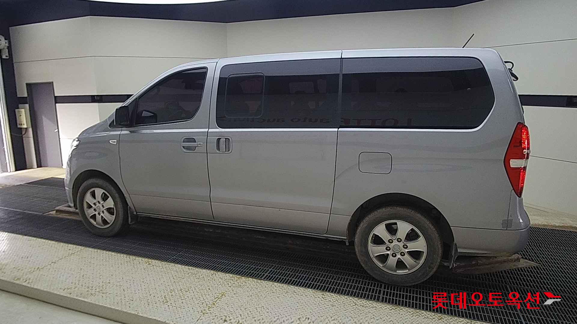 Hyundai Grand Starex id 2703918 из Кореи 11