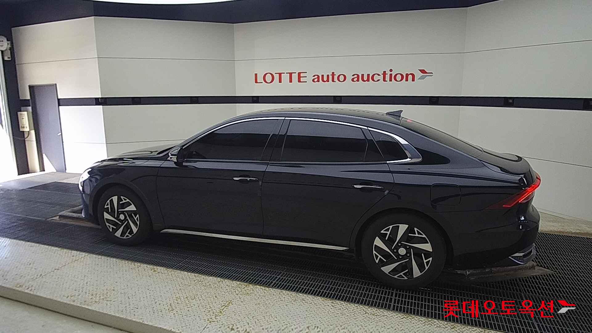 Hyundai Grandeur Hybrid id 2684432 из Кореи 11