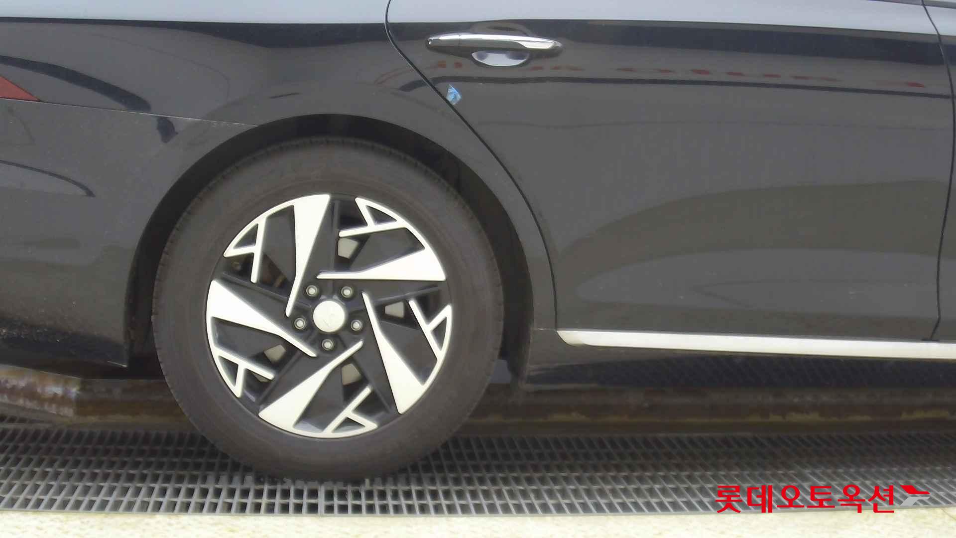 Hyundai Grandeur Hybrid id 2684432 из Кореи 24