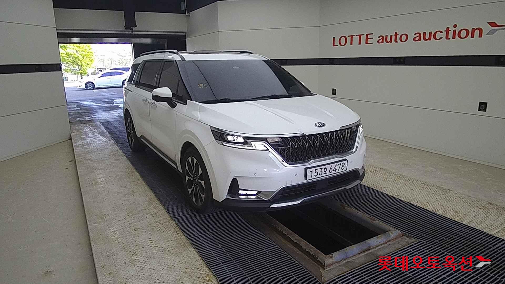 Kia Carnival id 2684537 из Кореи 15