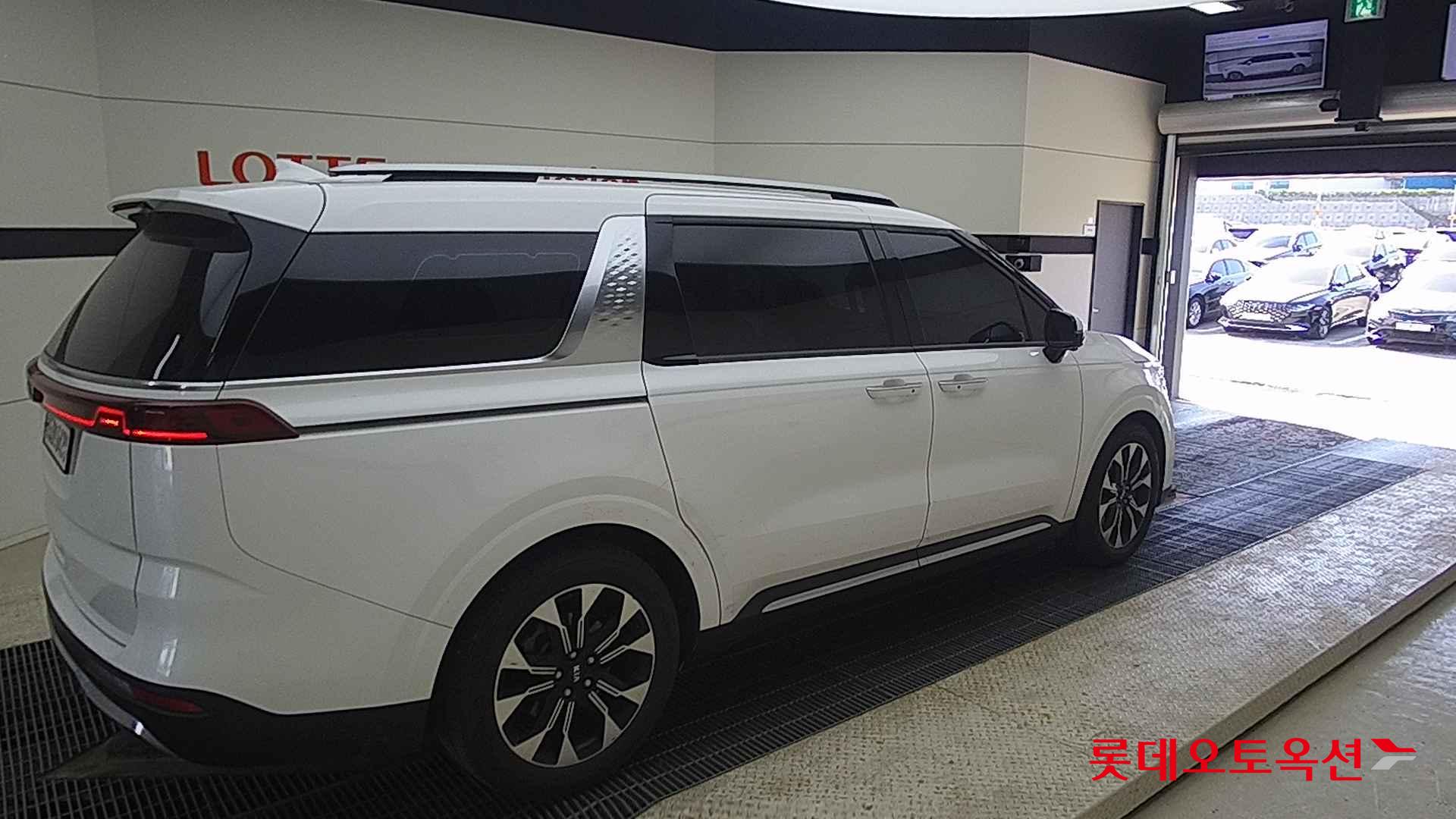 Kia Carnival id 2684537 из Кореи 19