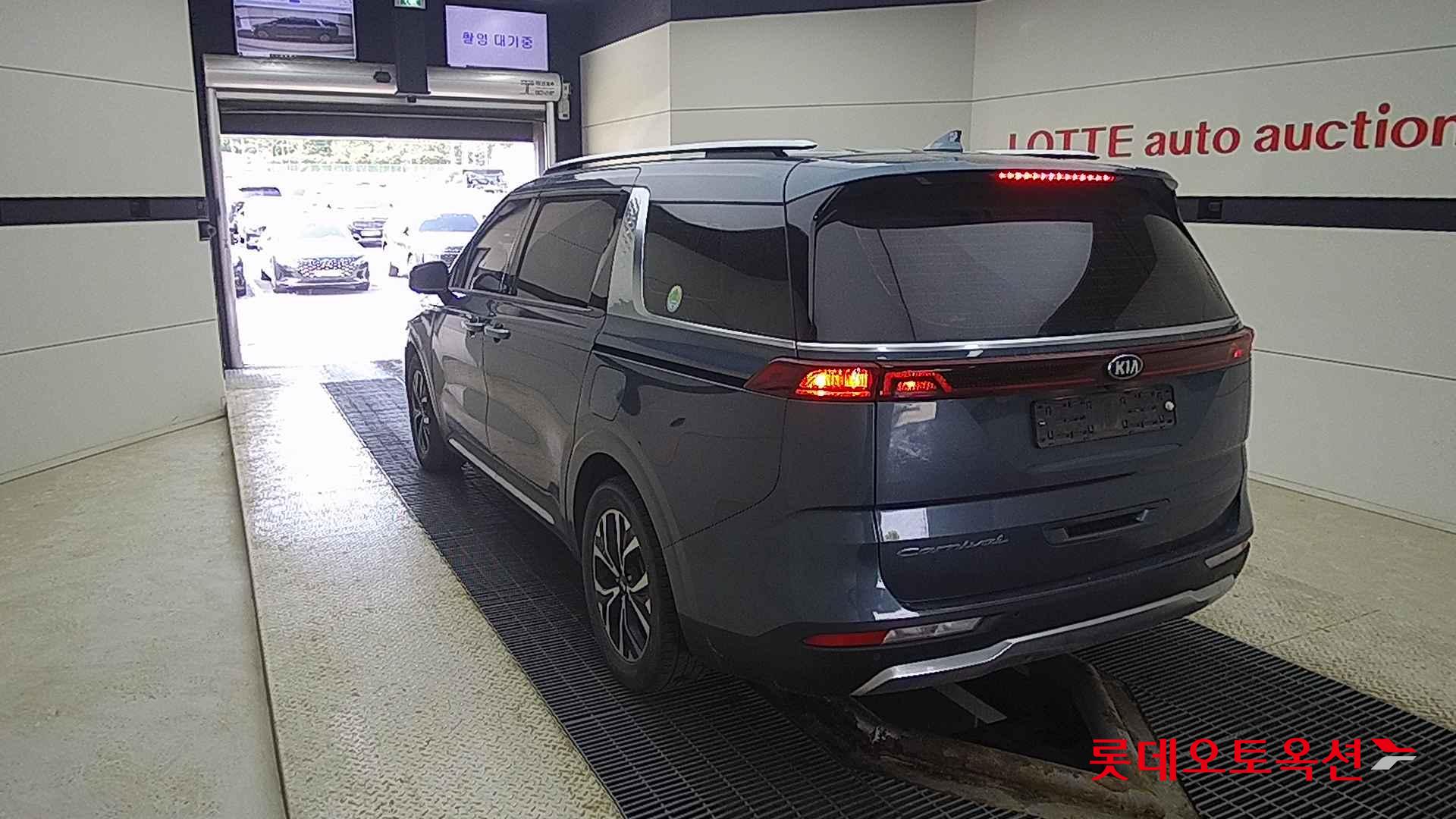 Kia Carnival id 2698441 из Кореи 9