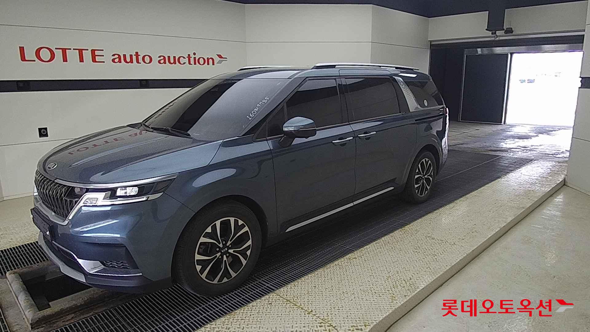 Kia Carnival id 2698441 из Кореи 13