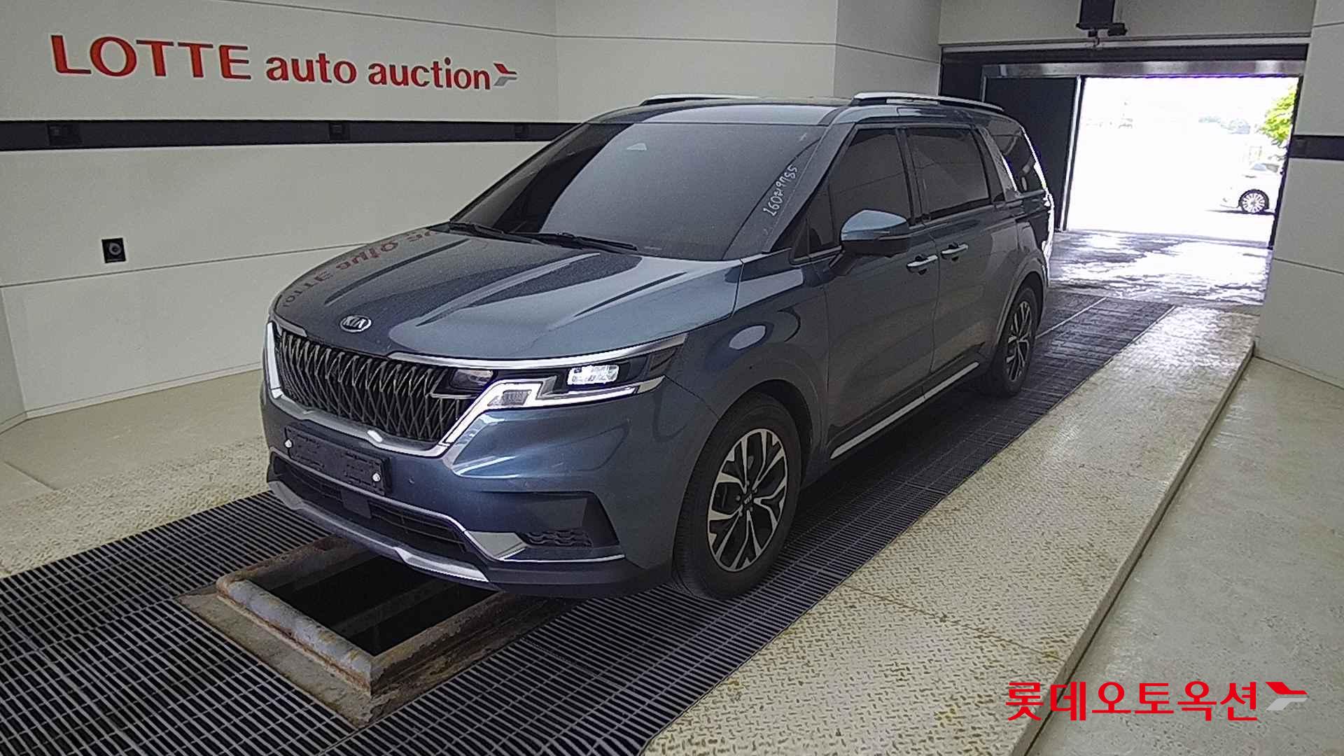 Kia Carnival id 2698441 из Кореи 14