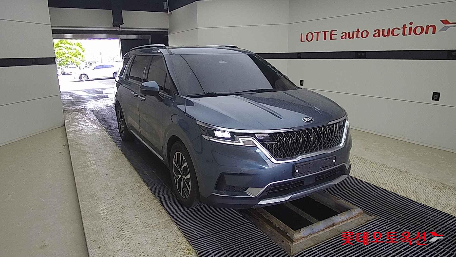 Kia Carnival id 2698441 из Кореи 15